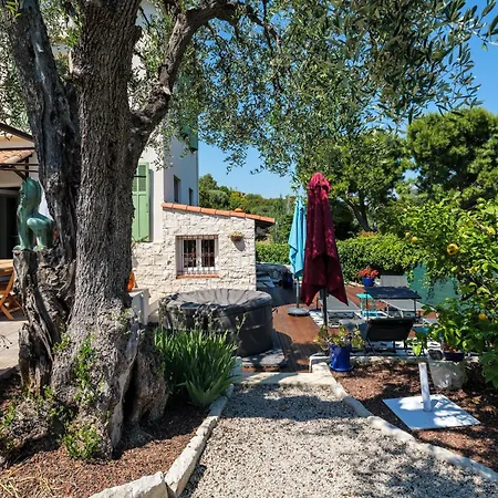 Βίλα Charming Sea View With Jacuzzi And Private Garden
