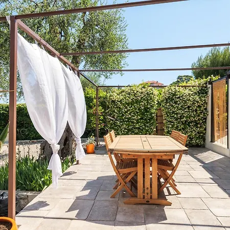 Charming Sea View With Jacuzzi And Private Garden *